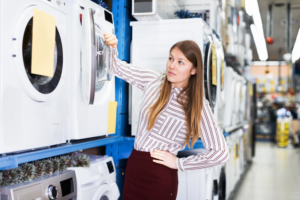 Lifespan of a washer dryer combo salesconsultant in the store